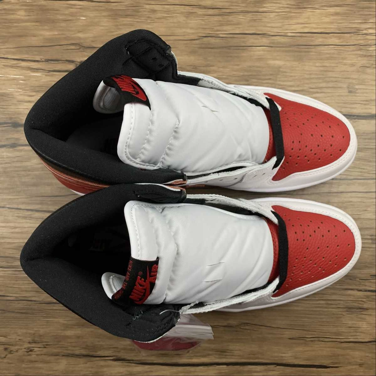 Abrasion Resistant Toe Guard Air Jordan 1 Retro High OG White University Red Heritage (2022) 555088-161