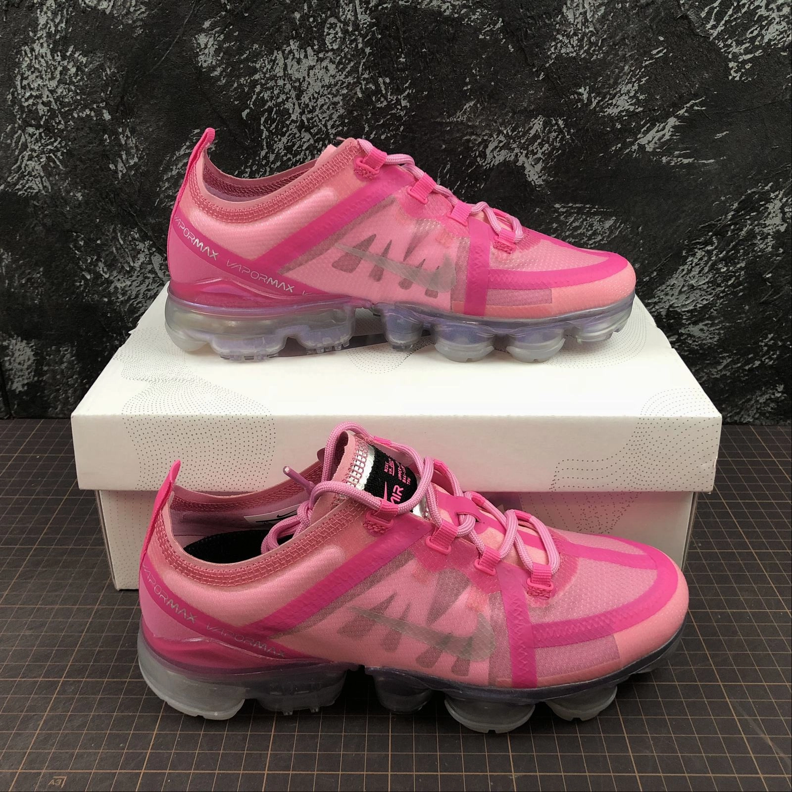 Air VaporMax 2019 Psychic Pink Silver AR6632-600 Quick Dry Lining Foot Motion