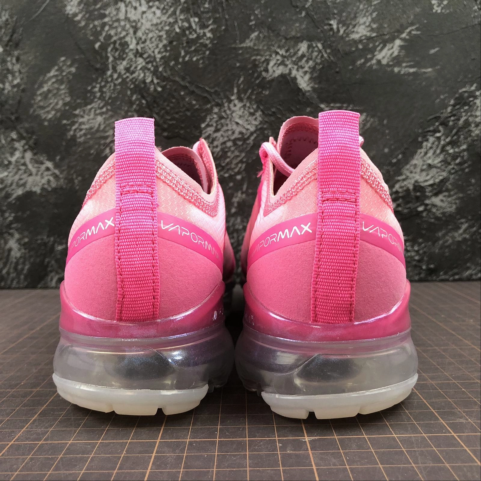 Air VaporMax 2019 Psychic Pink Silver AR6632-600 Slip Vibe Lined Upper