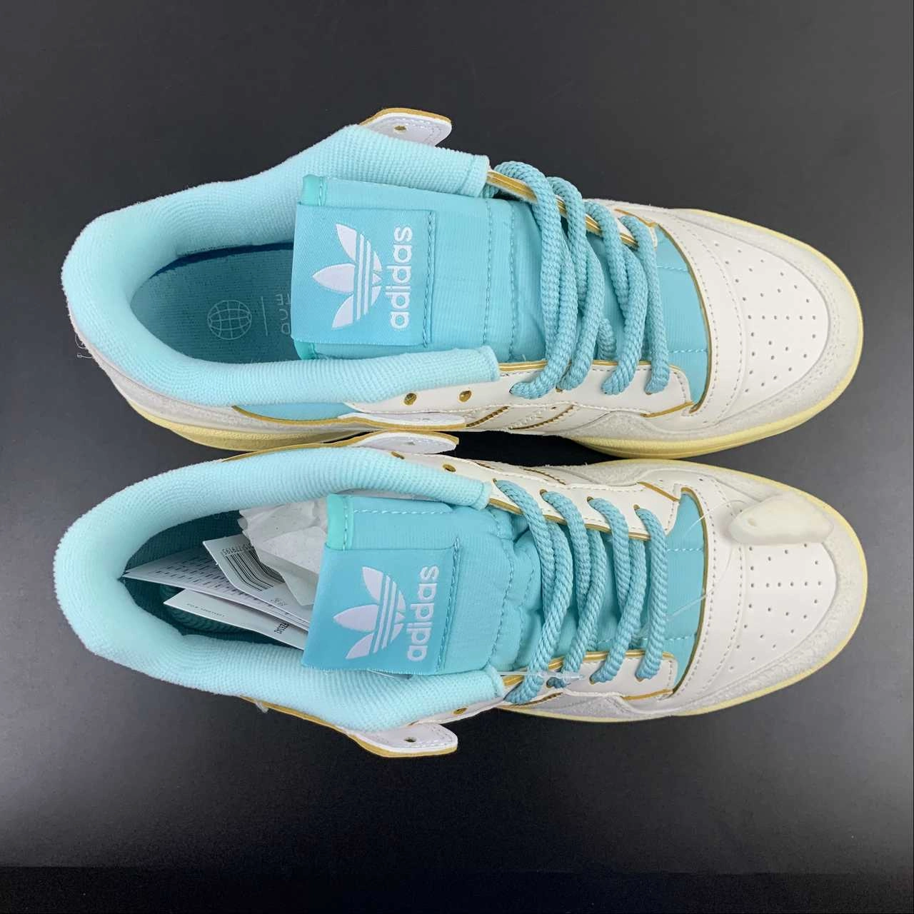 breathable panels Street Choice Adidas Forum 84 Low CL Off White Cream White Preloved Blue FZ6342