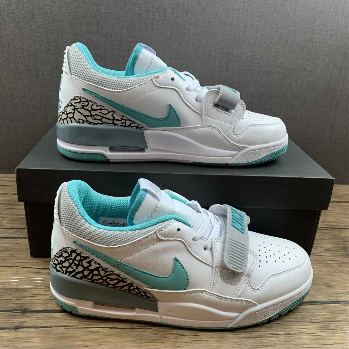 Orthotic Compatible Structure Air Jordan Legacy 312 Low White Green CD7069-130