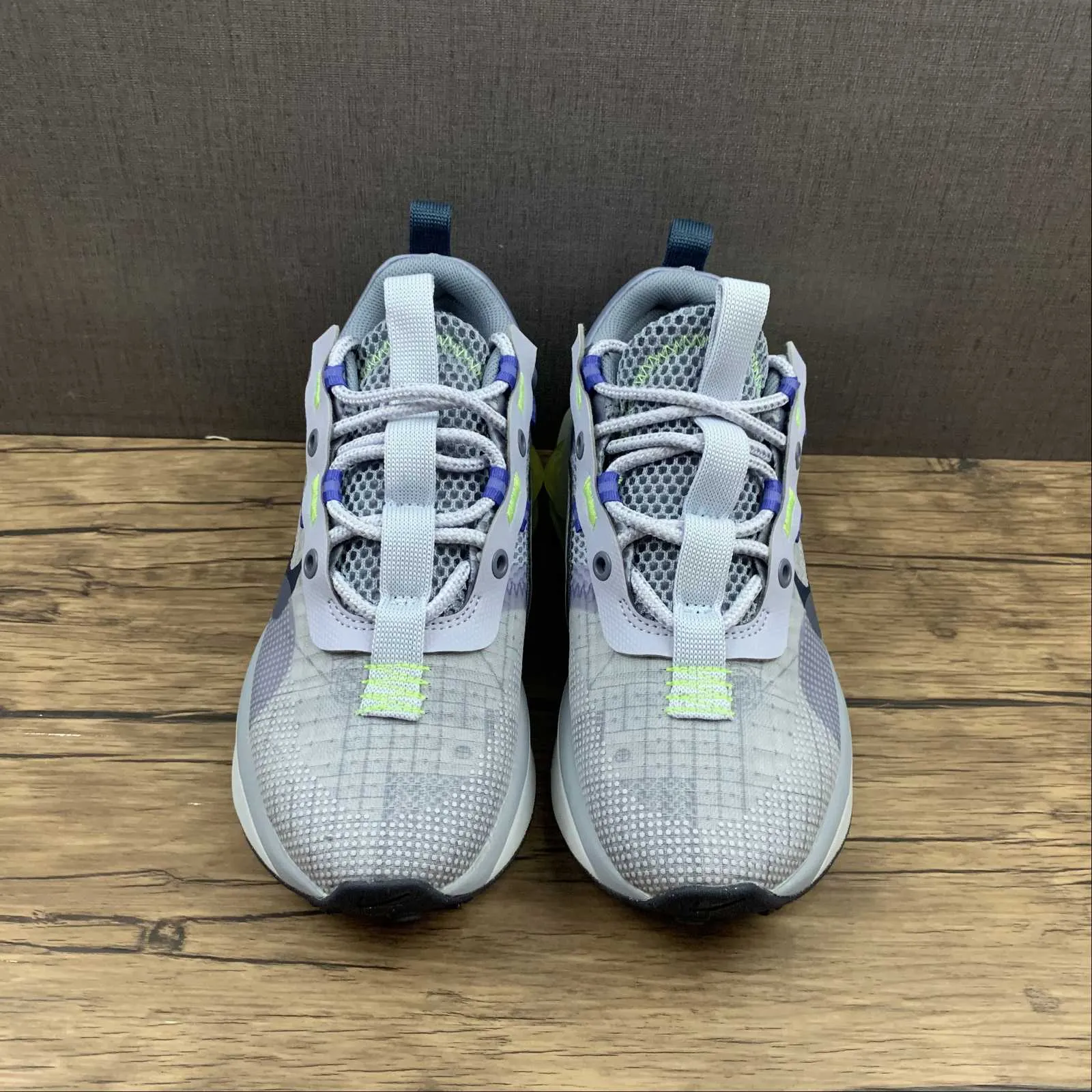 hill training shoes pin - decorated running shoes Air Max 2021 Ghost Ashen Slate Obsidian Mist DA1925 002