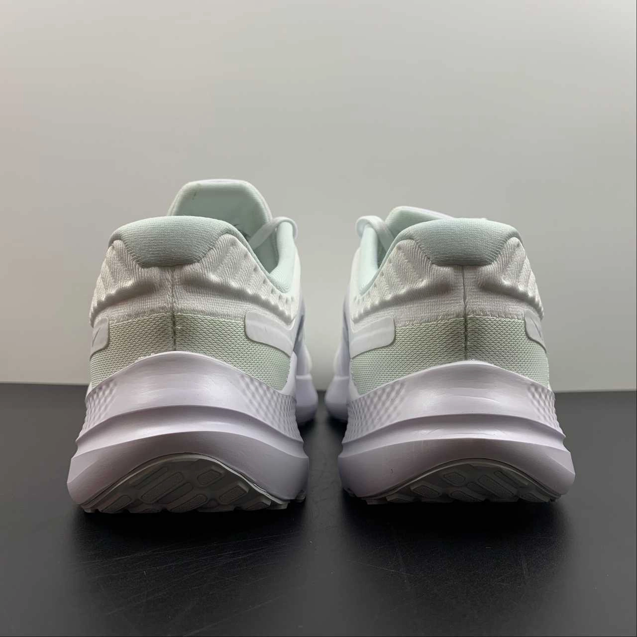 Nike Quest 5 White Pure Platinum-White DD0204-100 Grip Traction Energy Control