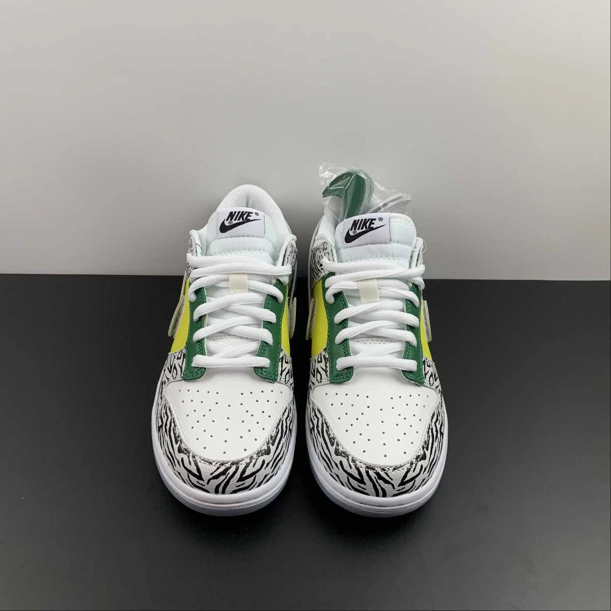 Ultimate Ease Foot Control SB Dunk Low Doernbecher Zoe White Black Green Yellow DR7305-100