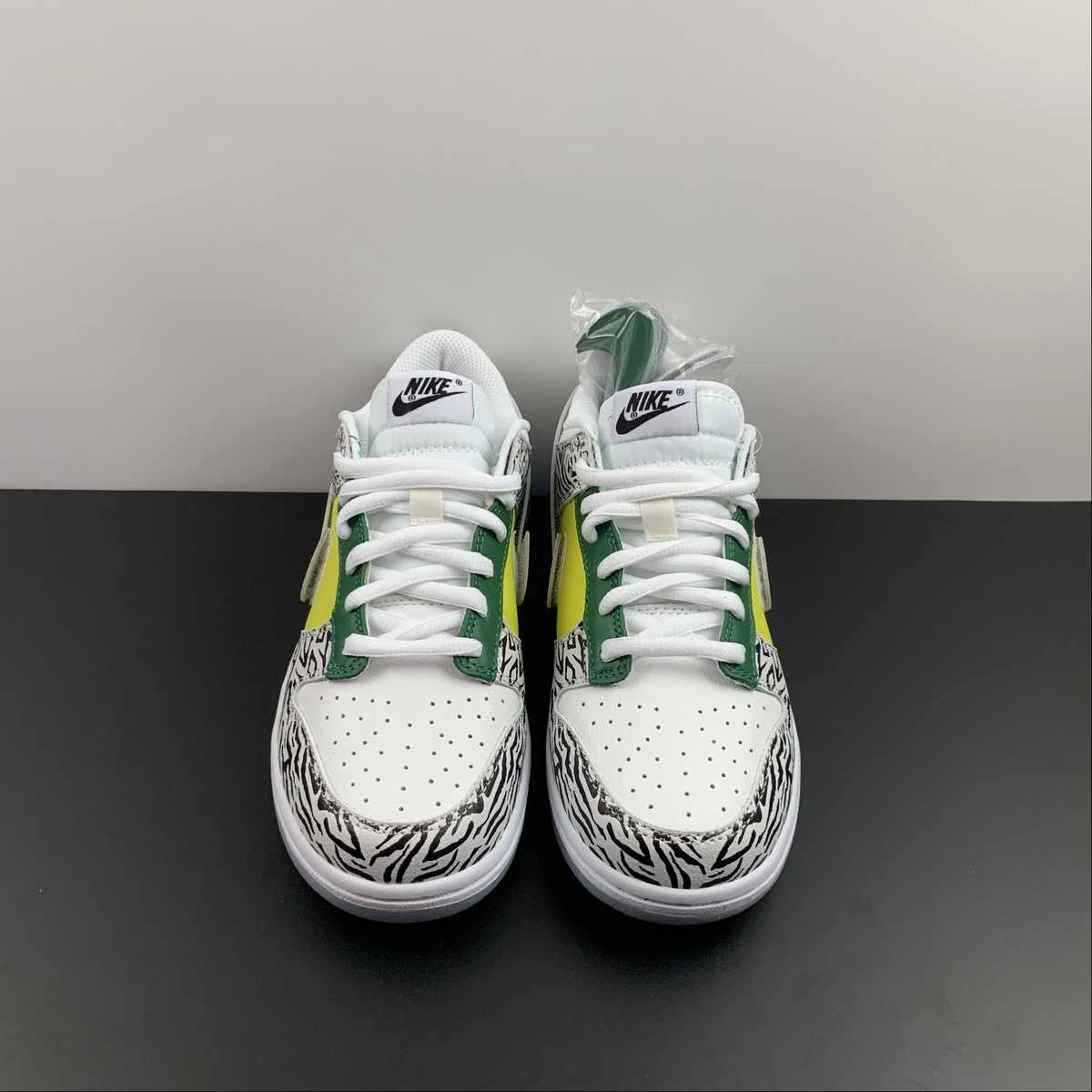 All Seasons Reinforced Heel Support SB Dunk Low Doernbecher Zoe White Black Green Yellow DR7305-100