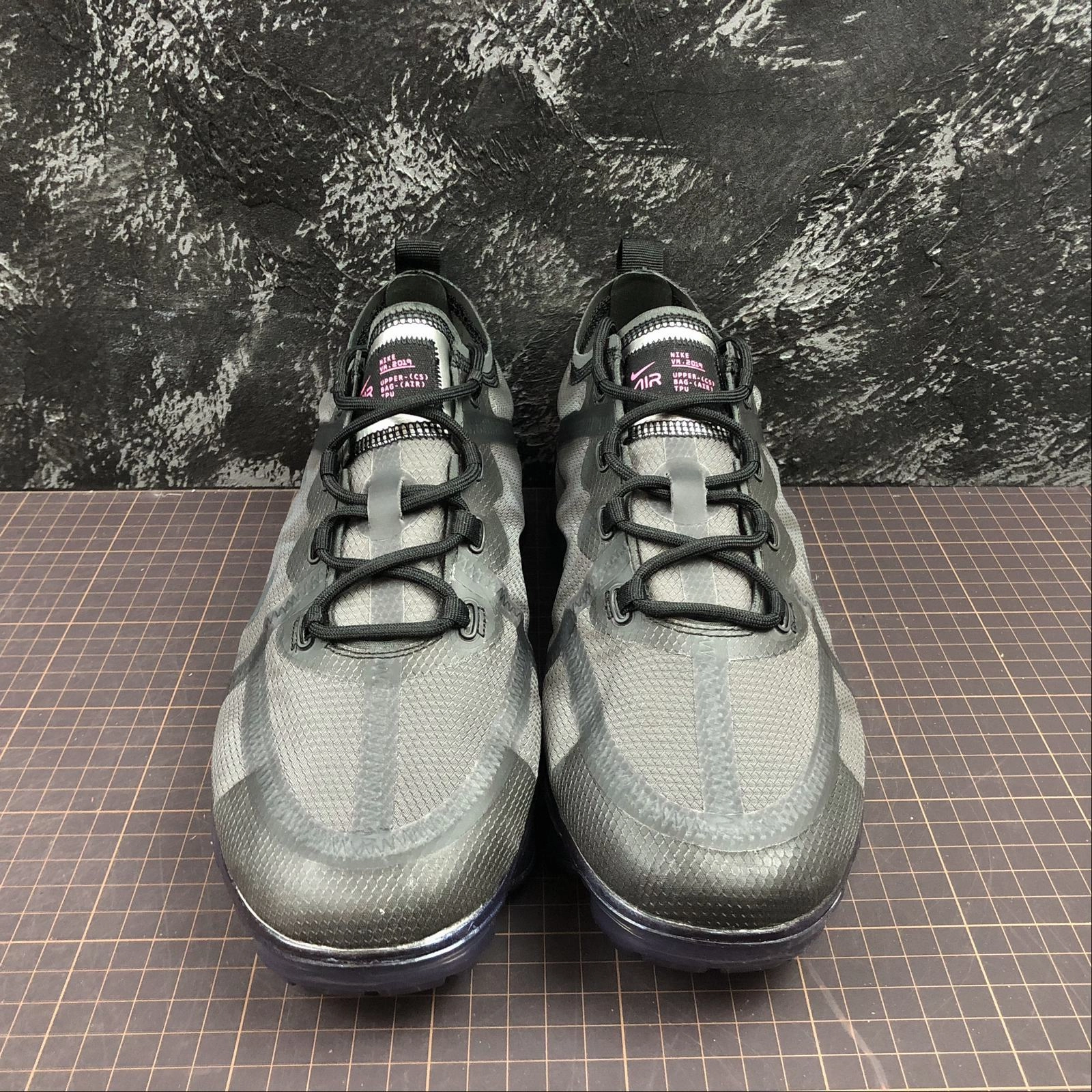 Classy flair Air VaporMax 2019 Run Utility Black Blue Multi Color AR6631-001