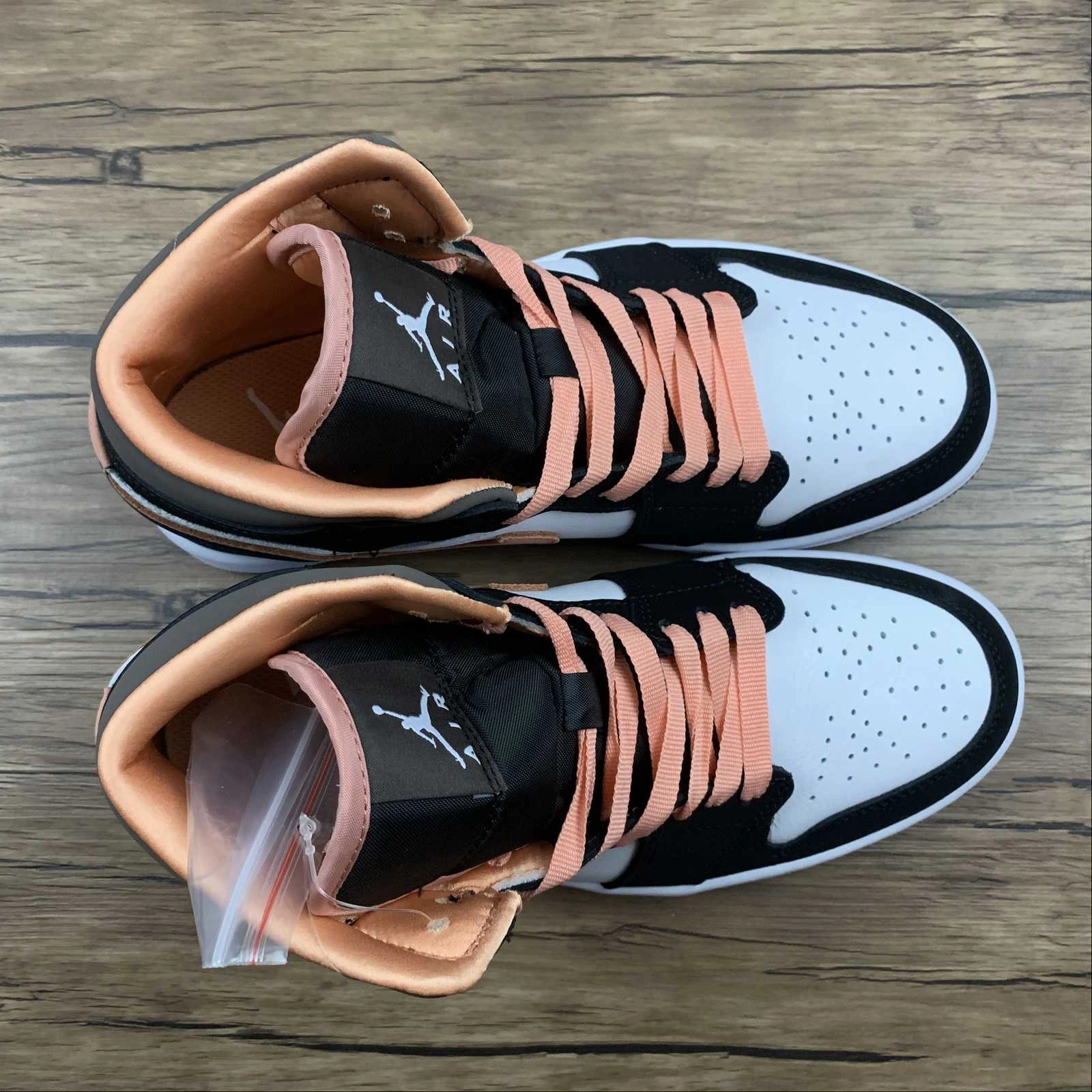 Gym Essential Air Jordan 1 Mid SE White Apricot Agate-Black (2021) DH0210-100