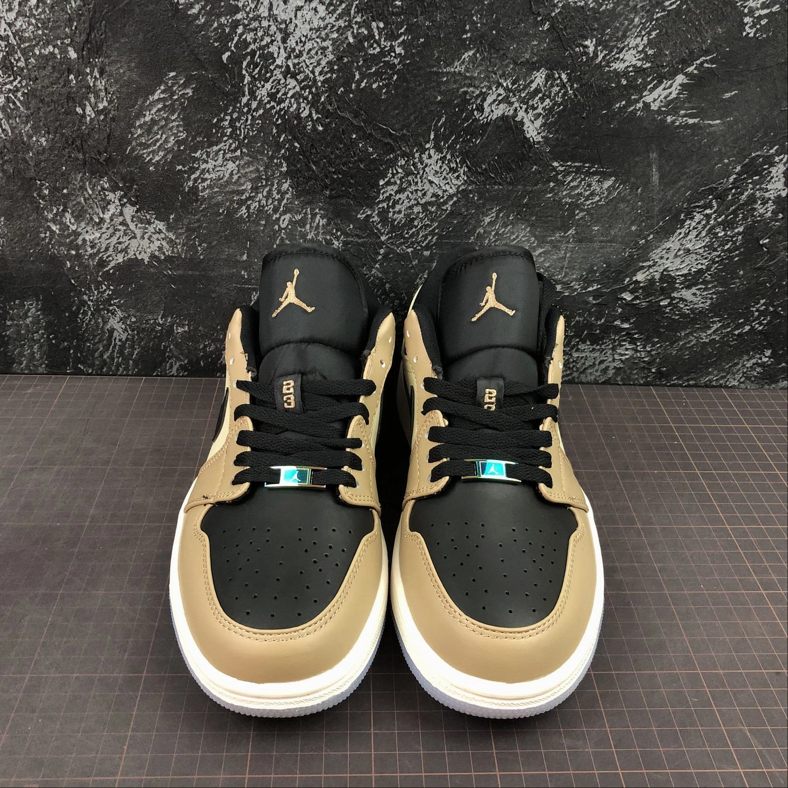 Air Jordan 1 Retro Low HI Premium Black Khaki White CQ9446-003 Comfort-Oriented