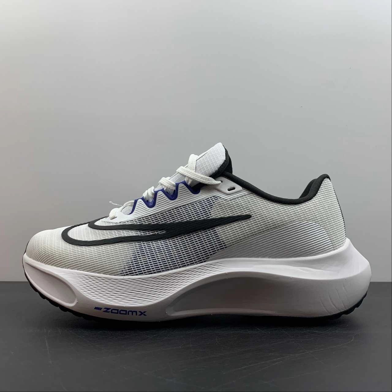 Ideal for movement drills and fast-paced agility work Zoom Fly 5 White Blue-Black DM8968-100