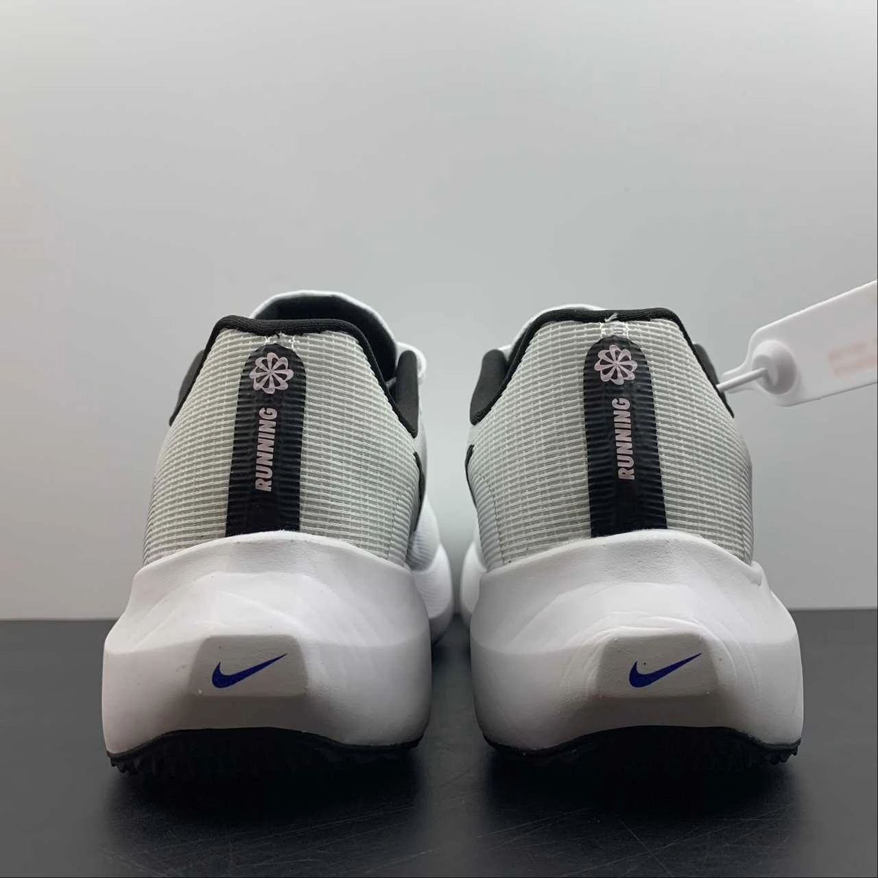 Zoom Fly 5 White Blue-Black DM8968-100 Comfort tested across extended activity durations Anti Skid