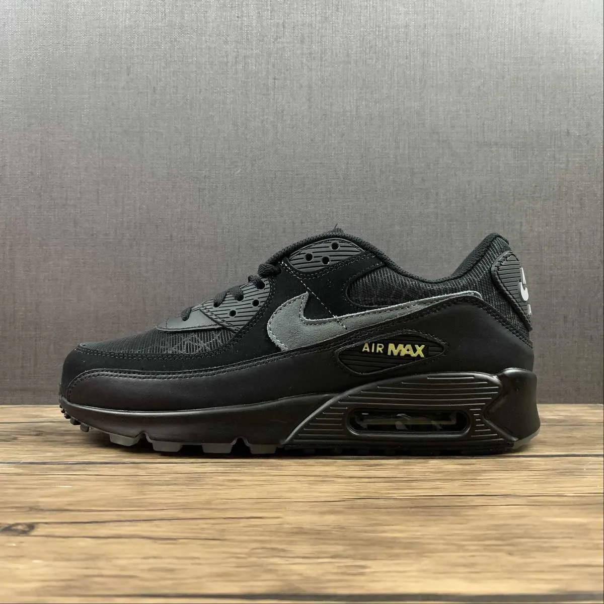ombre - design shoes Air Max 90 Halloween Black Gray DC3892-001