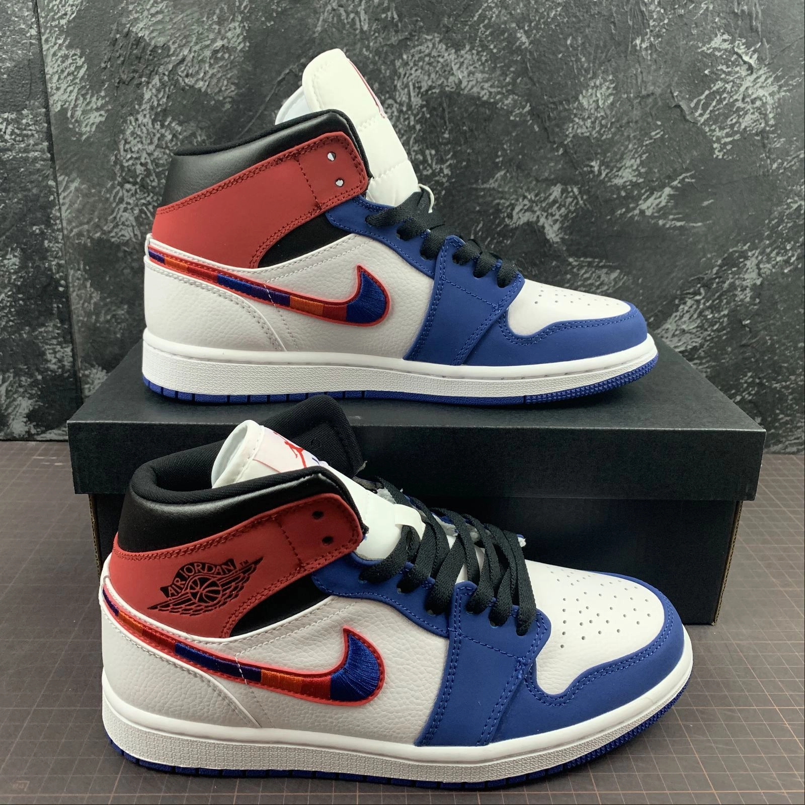 Air Jordan 1 Mid White Blue Gym Red 852542-146 Non Marking Breath Walk