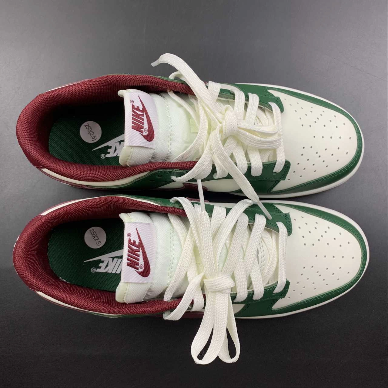 Smooth Upper SB Dunk Low Gorge Green Team Red Gum Medium Brown FB7160-161