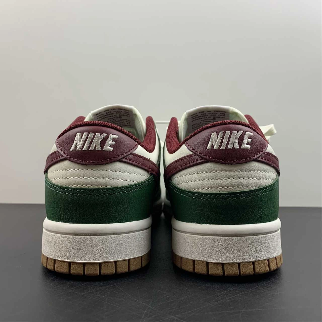 SB Dunk Low Gorge Green Team Red Gum Medium Brown FB7160-161 zip