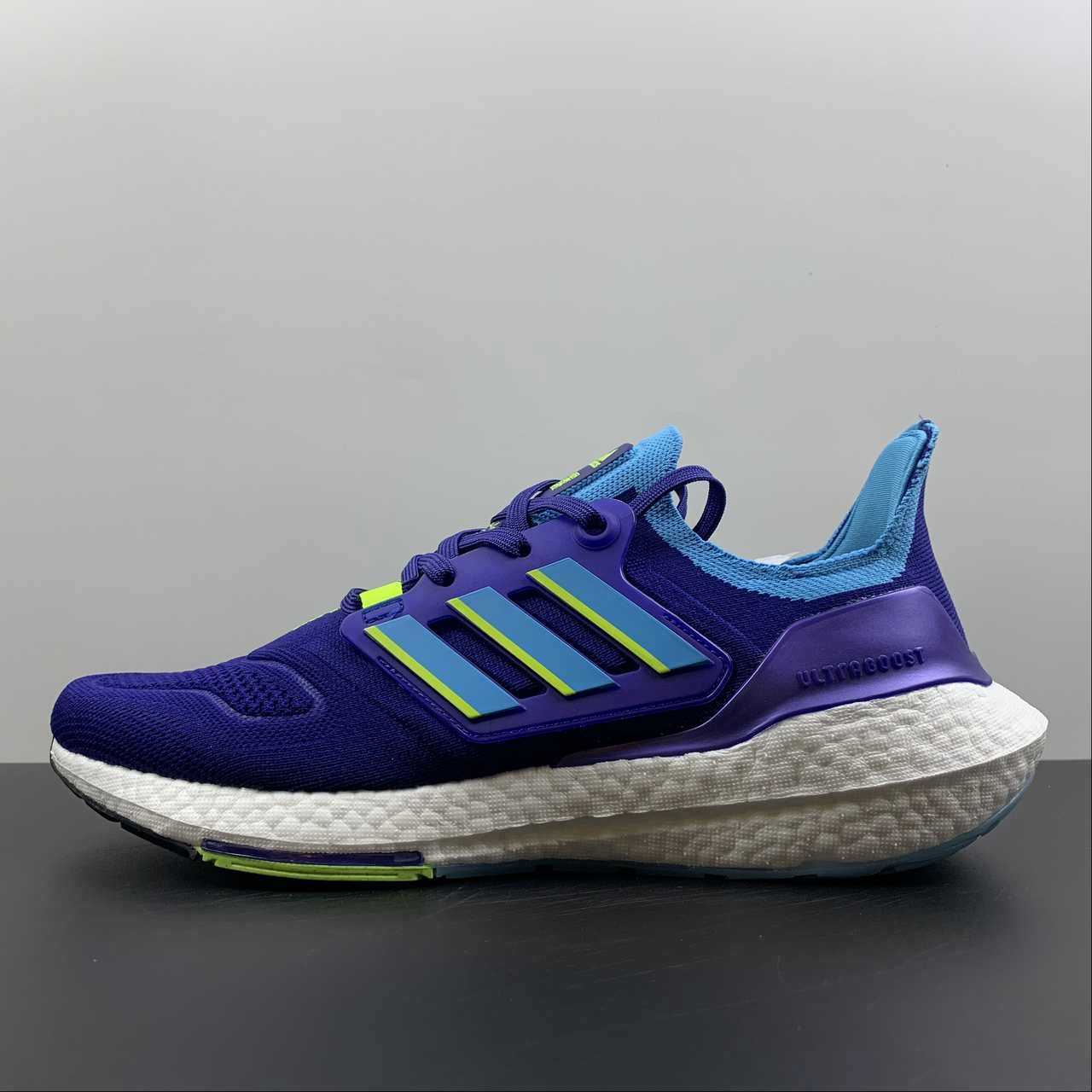 Adidas UltraBoost 22 Legind Skyrus Syello Shock Design