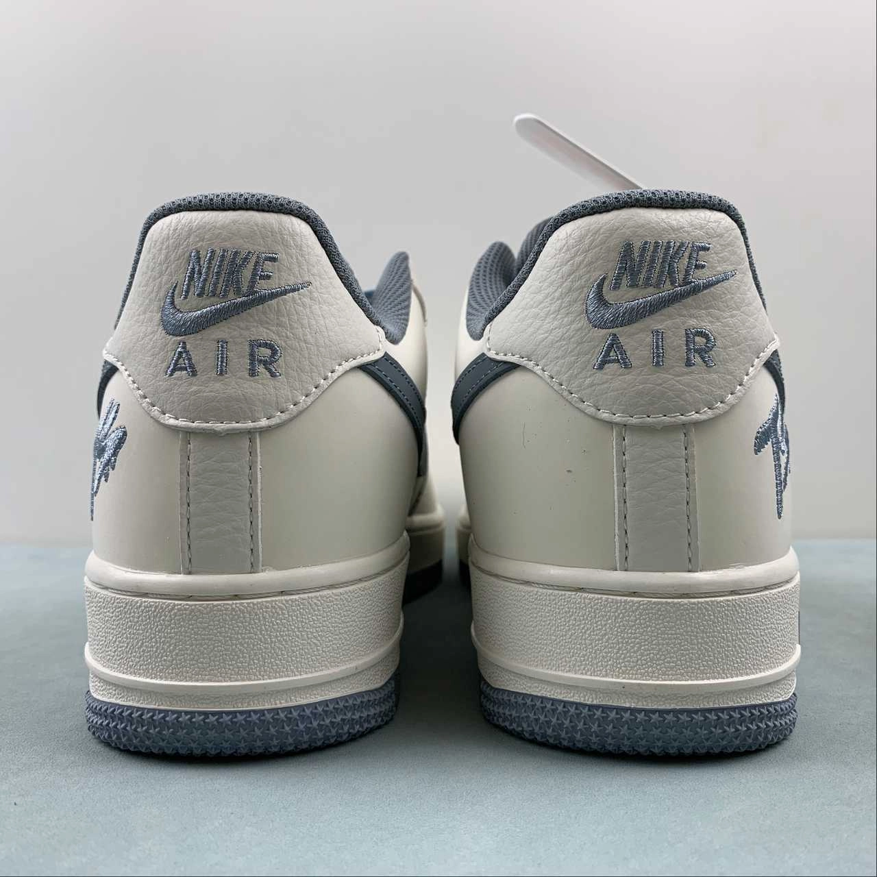 Weekend Walks Soft Move Terror Squad x Air Force 1 Low Blue Off White PF9055-757