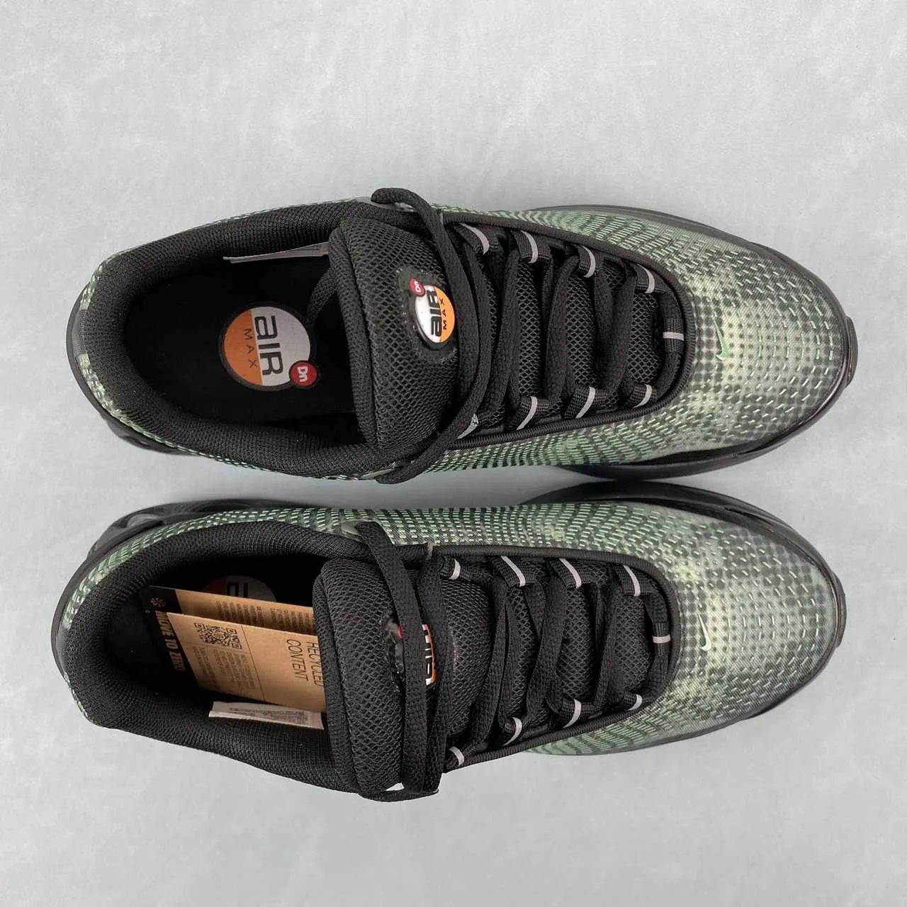 Dance group runs Air Max Dn Black Olive Aura Medium Olive Metallic Silver IB3078-010