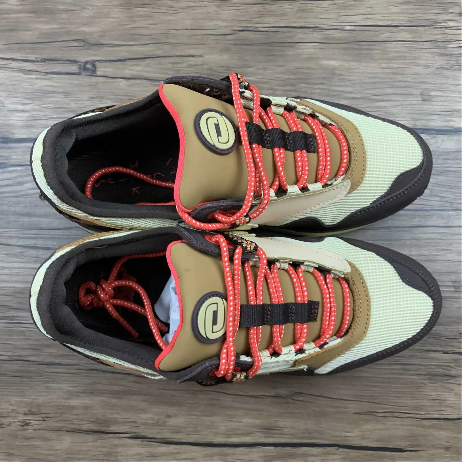 night - running safety forest shoes Travis Scott x Air Max 1 Wheat Cactus Jack Baroque Brown DO9392-200
