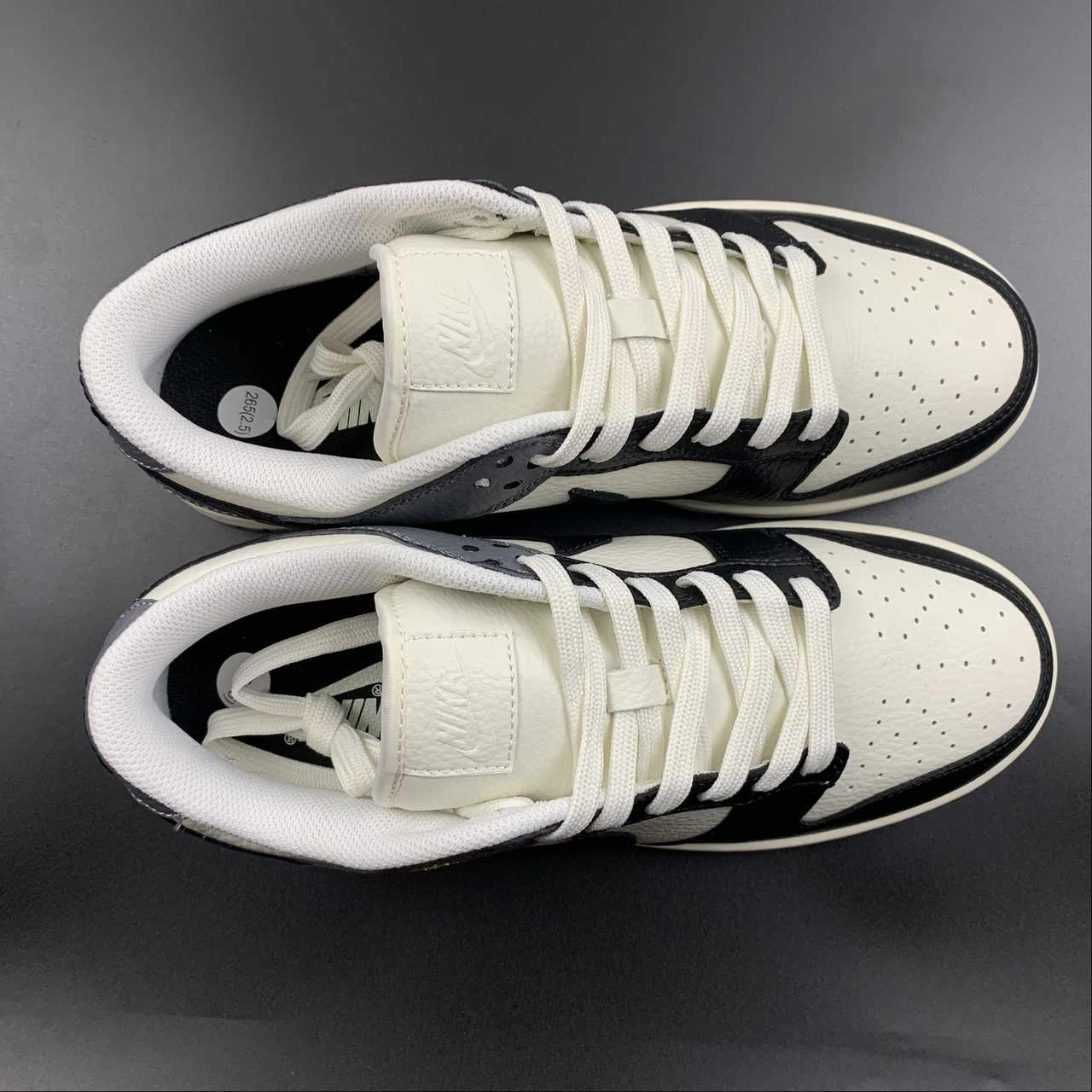 Responsive Ride Experience All-Weather Design SB Dunk Low Beige Black Dark Grey BB1609-113