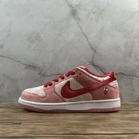 Strangelove x Dunk Low Sb Valentine's Day Pink Med Gym Bright Melon Soft Red CT2552-800 Slip-resistant ease