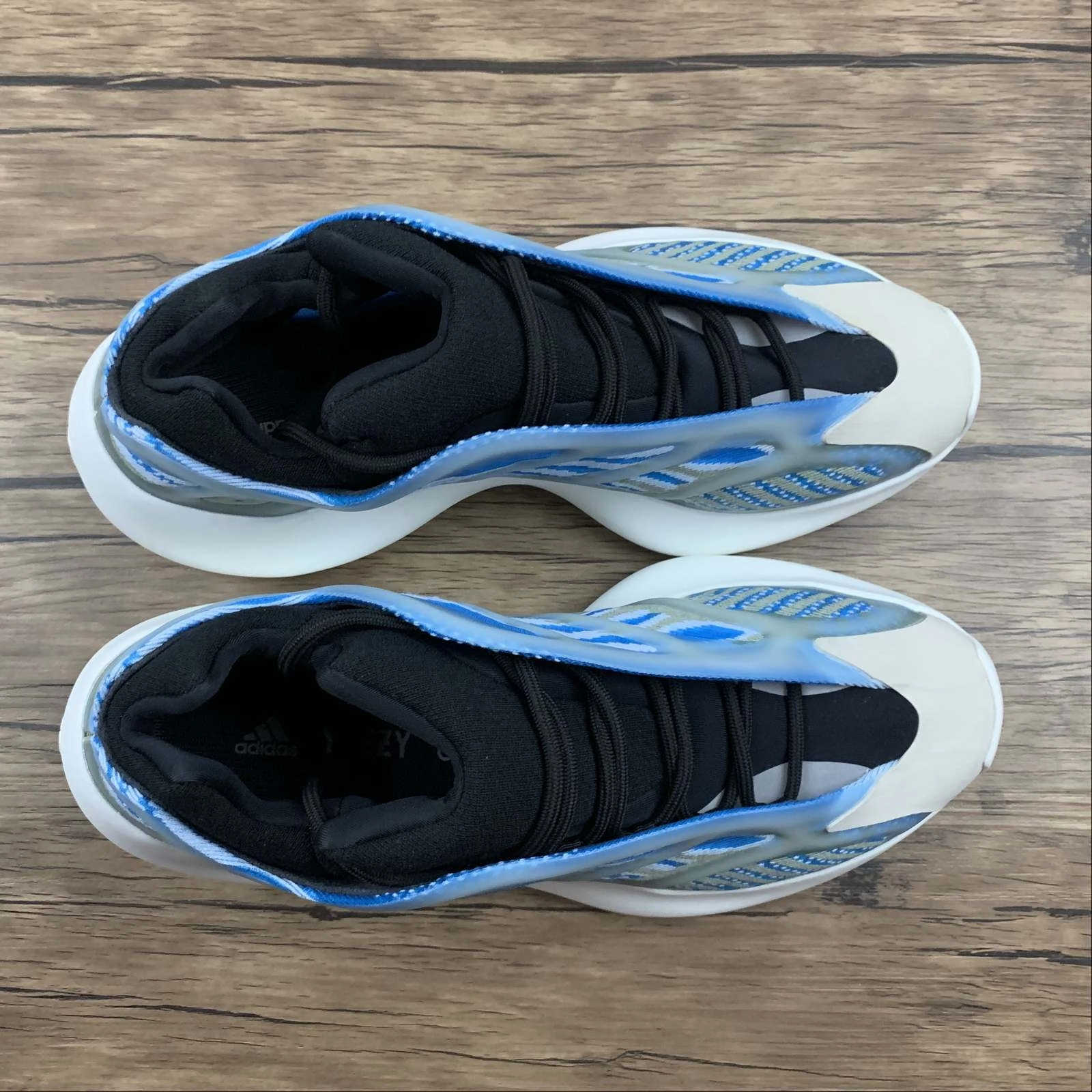 breathable mesh performance Adidas Yeezy Boost 700 V3 Arzare G54850