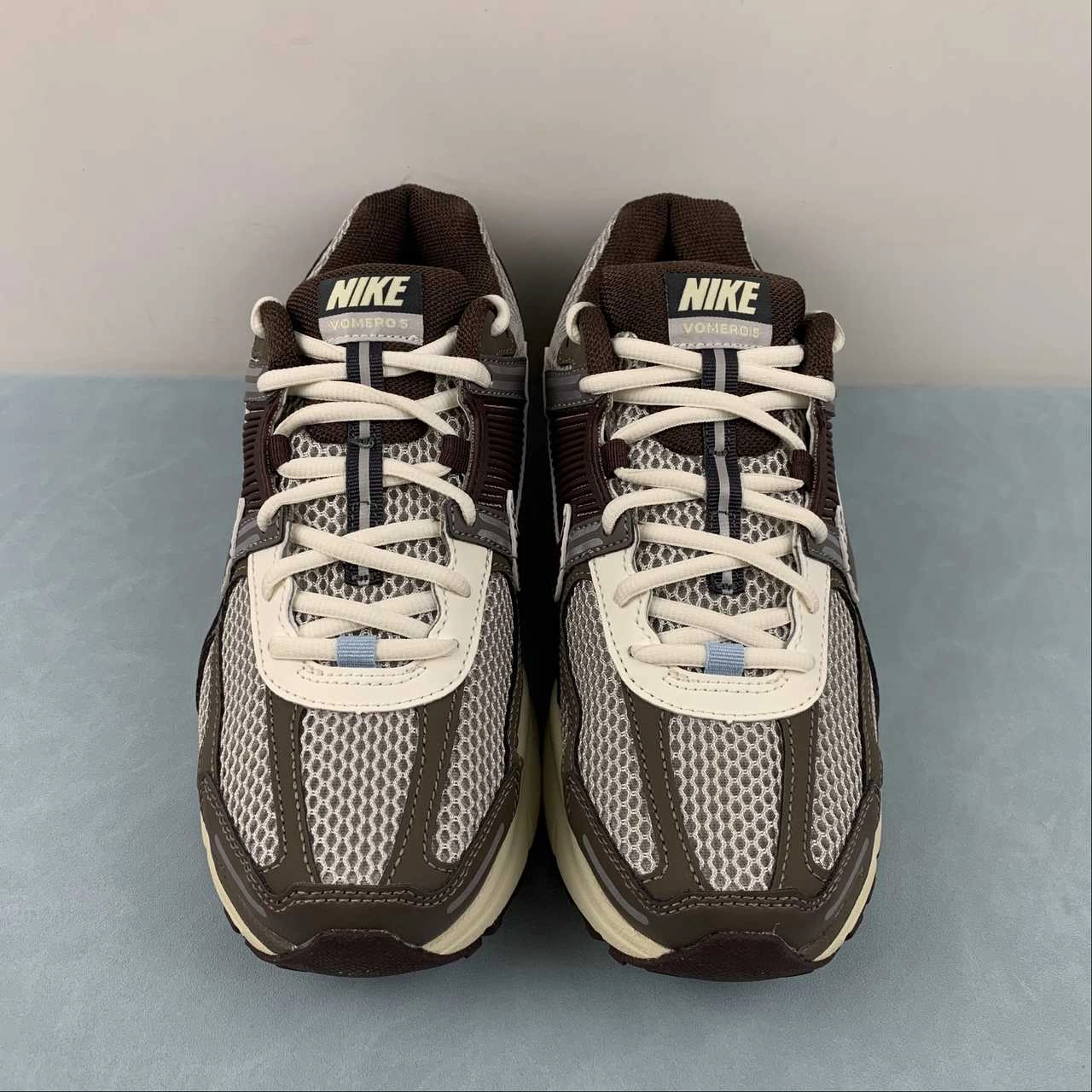 Zoom Vomero 5 Earth Fossil Light Iron Ore FD9920-022 Shock Resistant