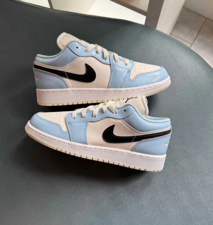 quick dry Microfiber Lining Tech Nike Air Jordan 1 Low Ice Blue (GS)