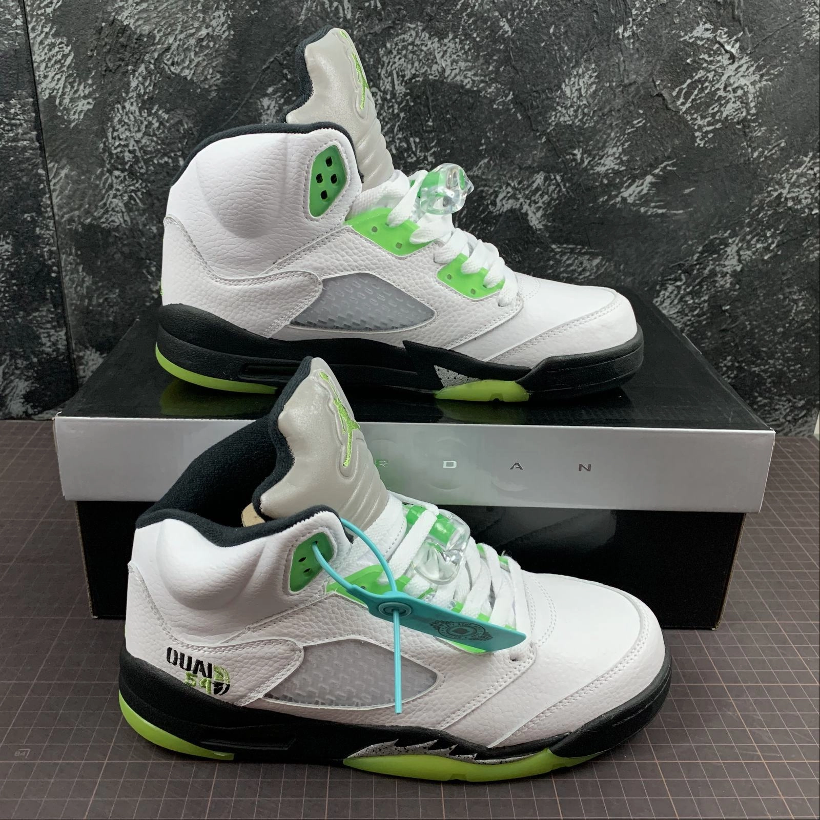 Hyperlock Heel Clasp Air Jordan 5 Retro Quai54 White 467827-105