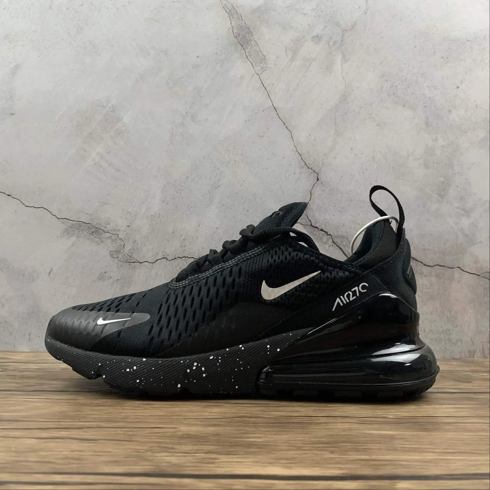running in poorly - maintained tracks shoes Air Max 270 FLYKNIT Black White AH8050-202
