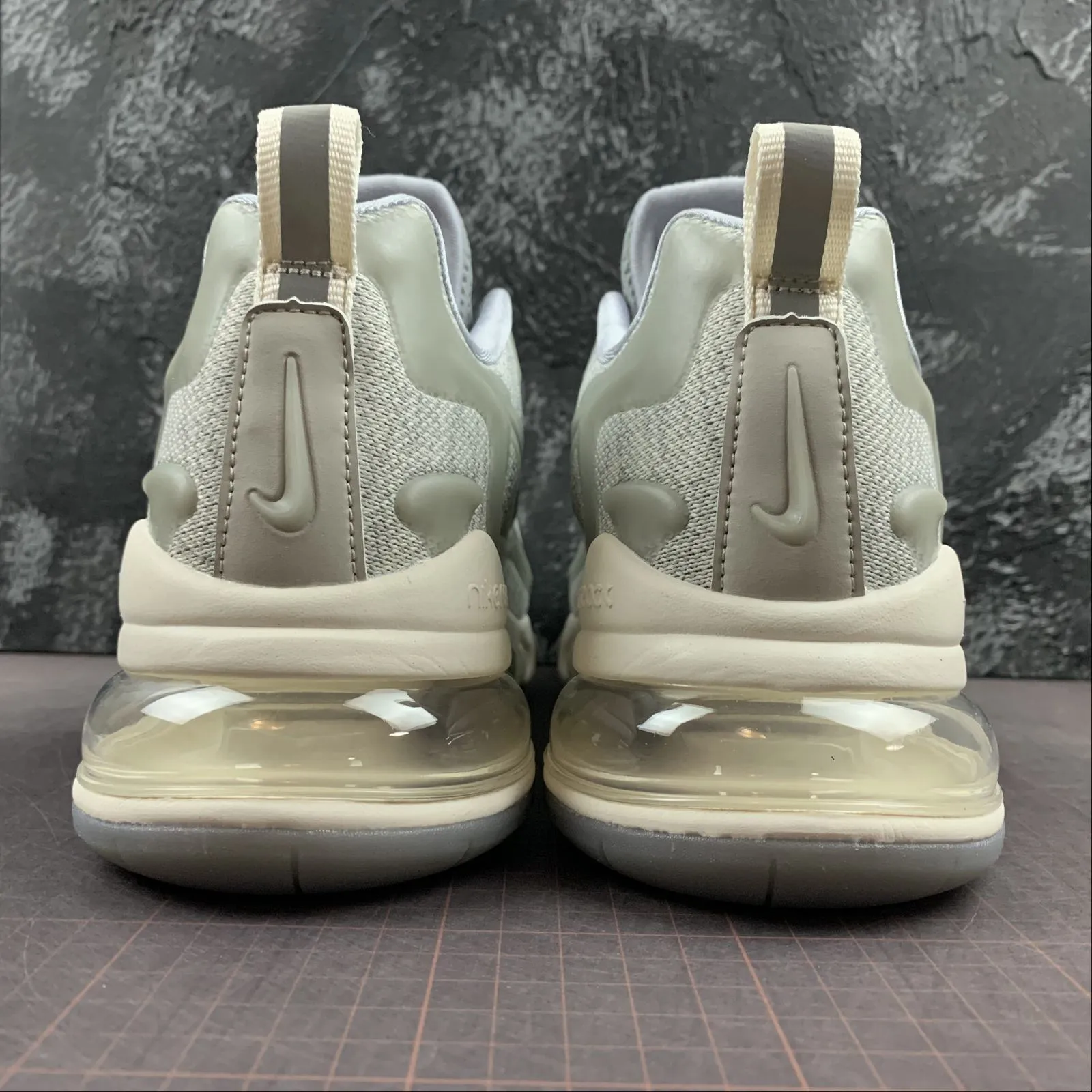 Air Max 270V2 Black Tech Crean Colored LT Grey AO4971-107 smooth - surface running shoes fitness goal achievement