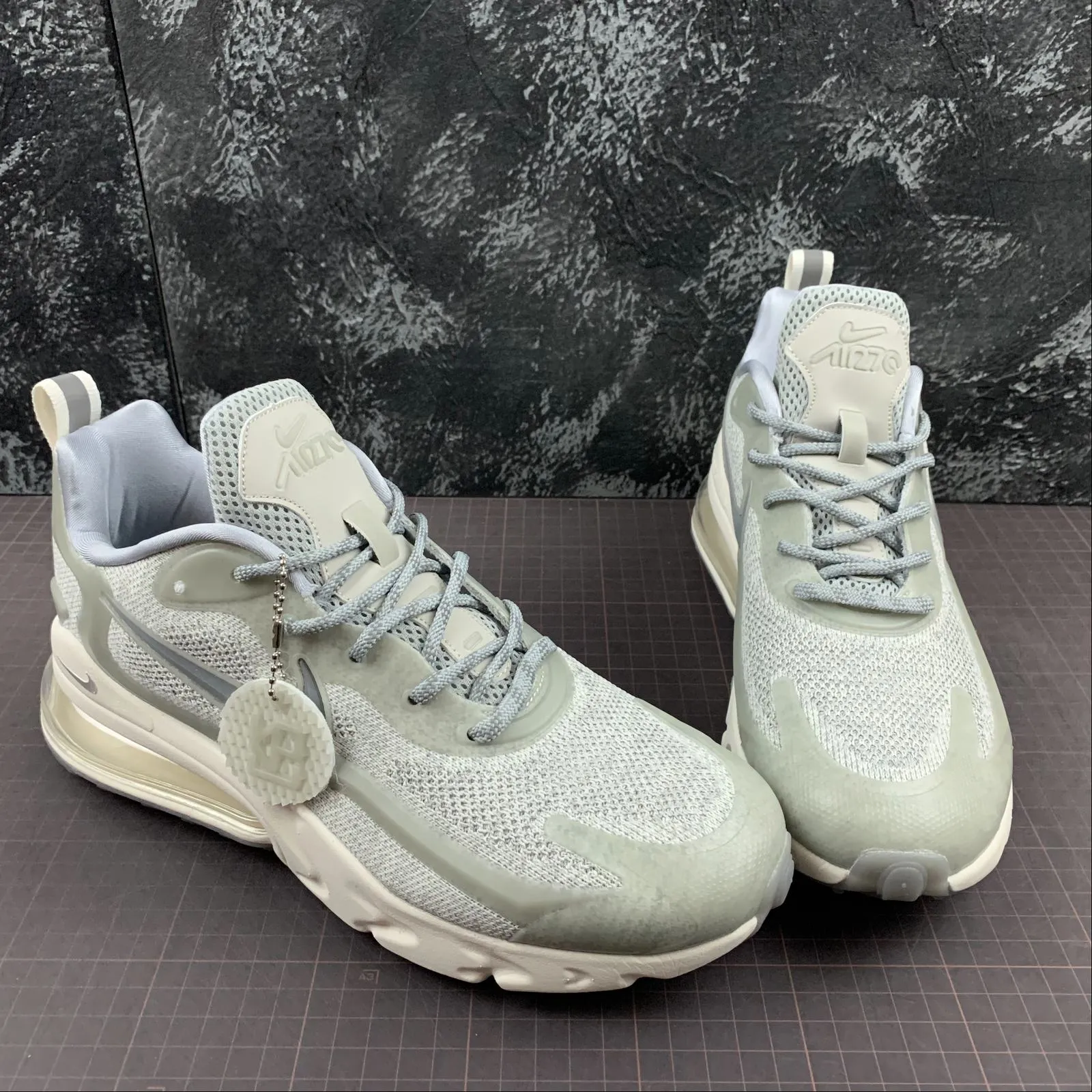 Air Max 270V2 Black Tech Crean Colored LT Grey AO4971-107 anaerobic shoes