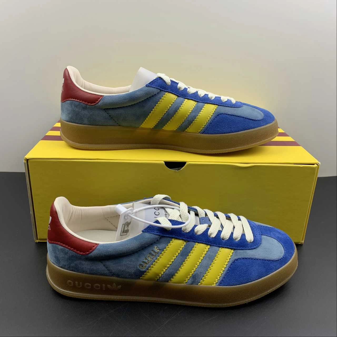 casual runner running gear Weatherproof Adidas x Gucci Gazelle Blue Light Yellow Bleu