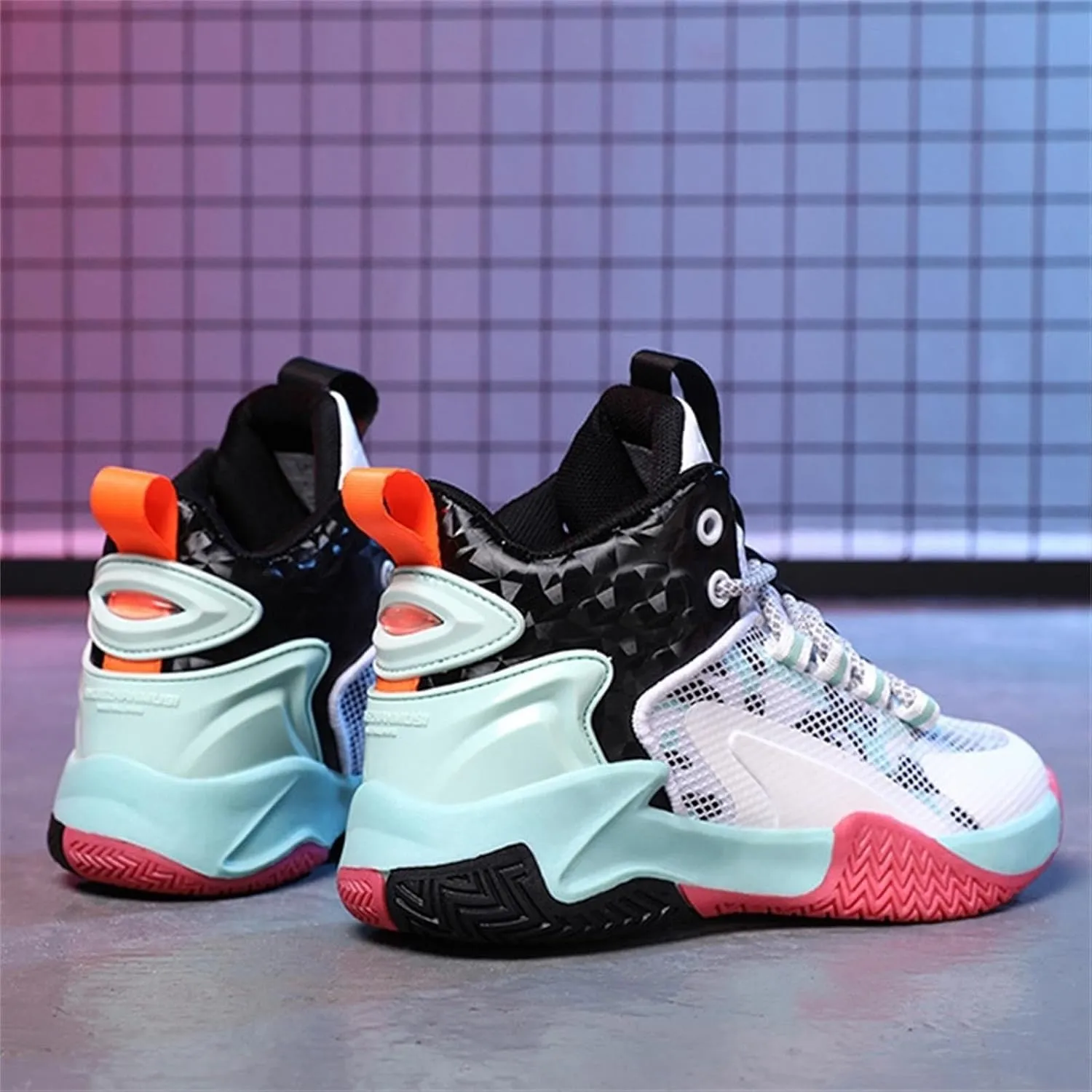 Unisex Kids Basketball Shoes Boys Girls High Top Sneakers Breathable Outdoor Cushioning Athletic Shoes Fashion