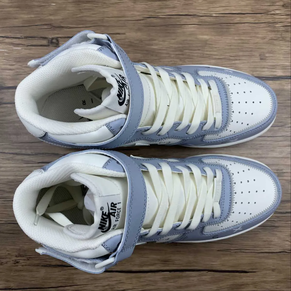 Fast Errand Comfort Padding Kaws x Air Force 1 07 Mid White Blue Black CW2308-211