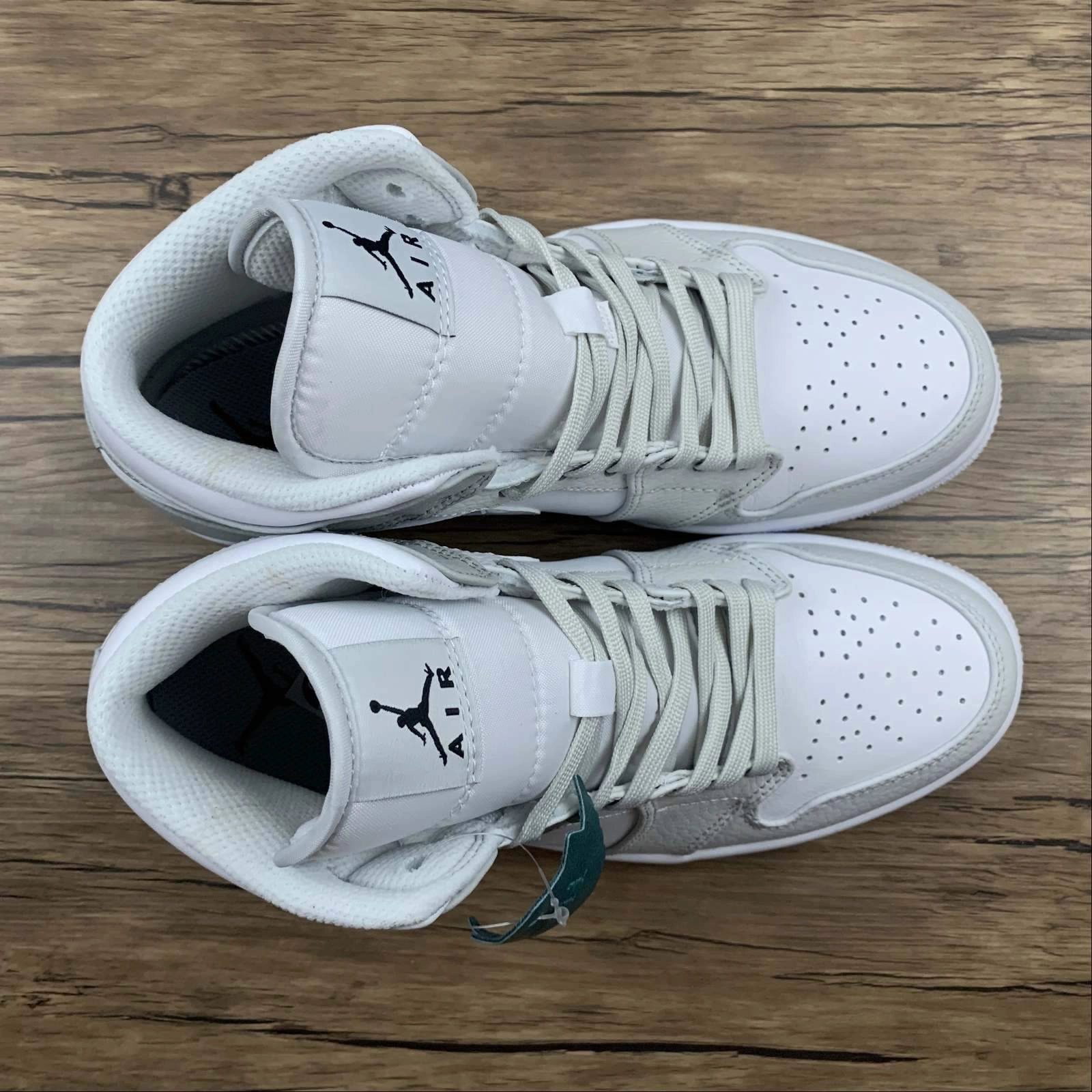 Modern Trend Smooth Feel Air Jordan 1 Mid White Photon Dust-Grey Fog DC9035-100