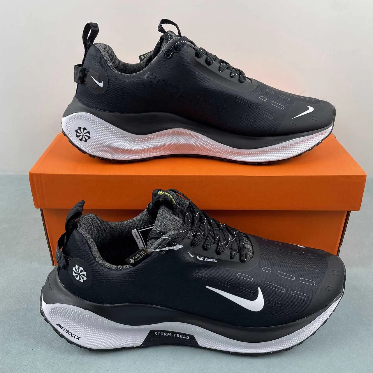 Anti - stress wood - grain - design shoes Nike ReactX Infinity Run 4 Gore-Tex Black White FB2204-001