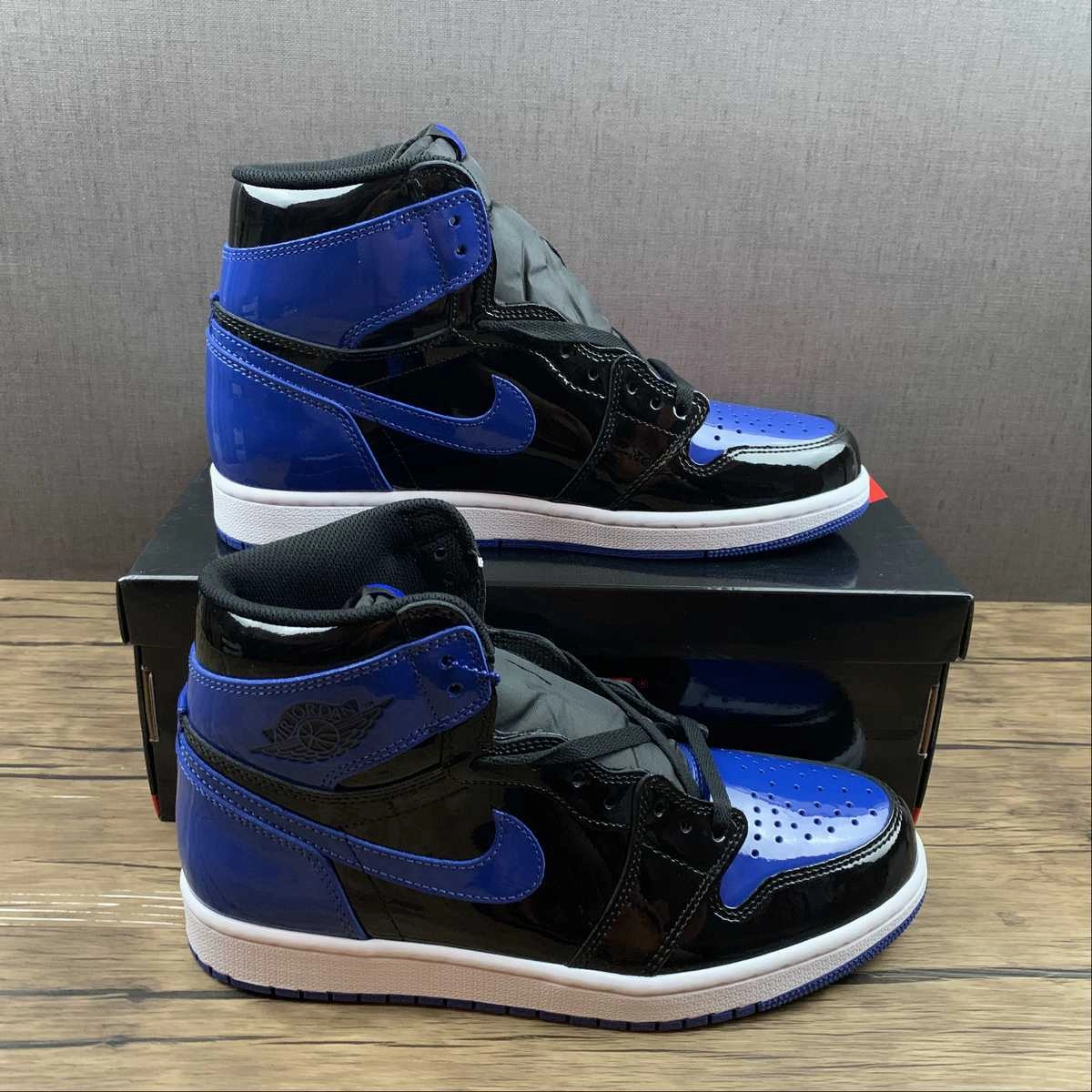 Air Jordan 1 Retro High OG ??Leather Patent Royal?? Dark Blue Black 555088-400 Bold Grip Weekend Walk