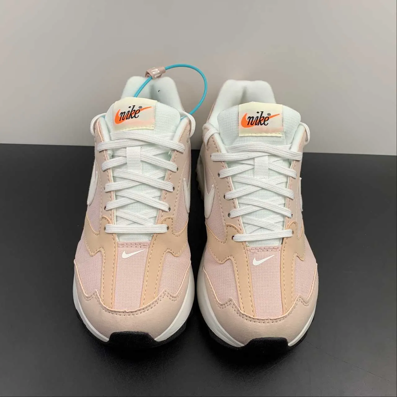 Rocker sole addiction Air Max Dawn Pink Oxford Summit White Black DC4068-601