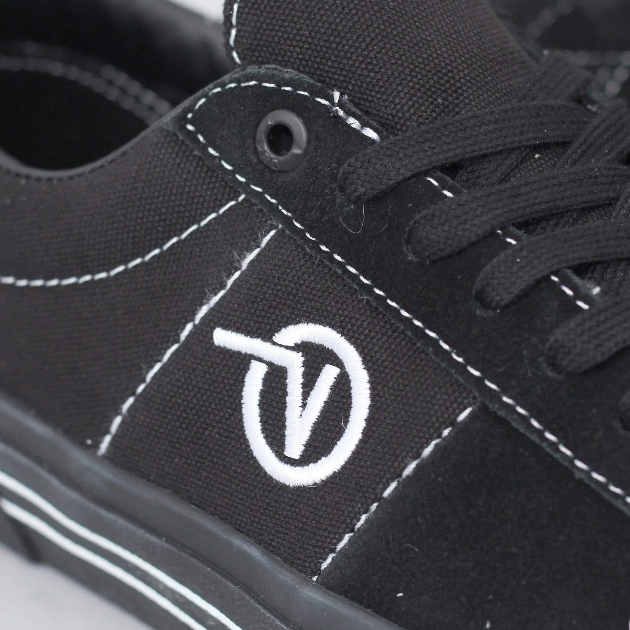 Vans Saddle Sid Pro Shoes Black / Black / White