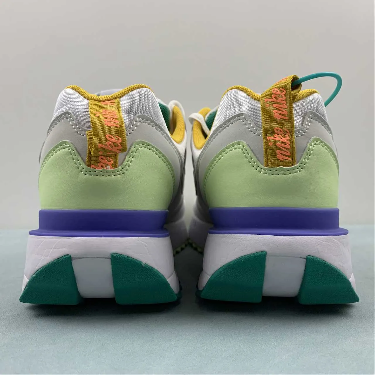 Supportive straps Striped Air Max Dawn White Peach Cream DX3717-100