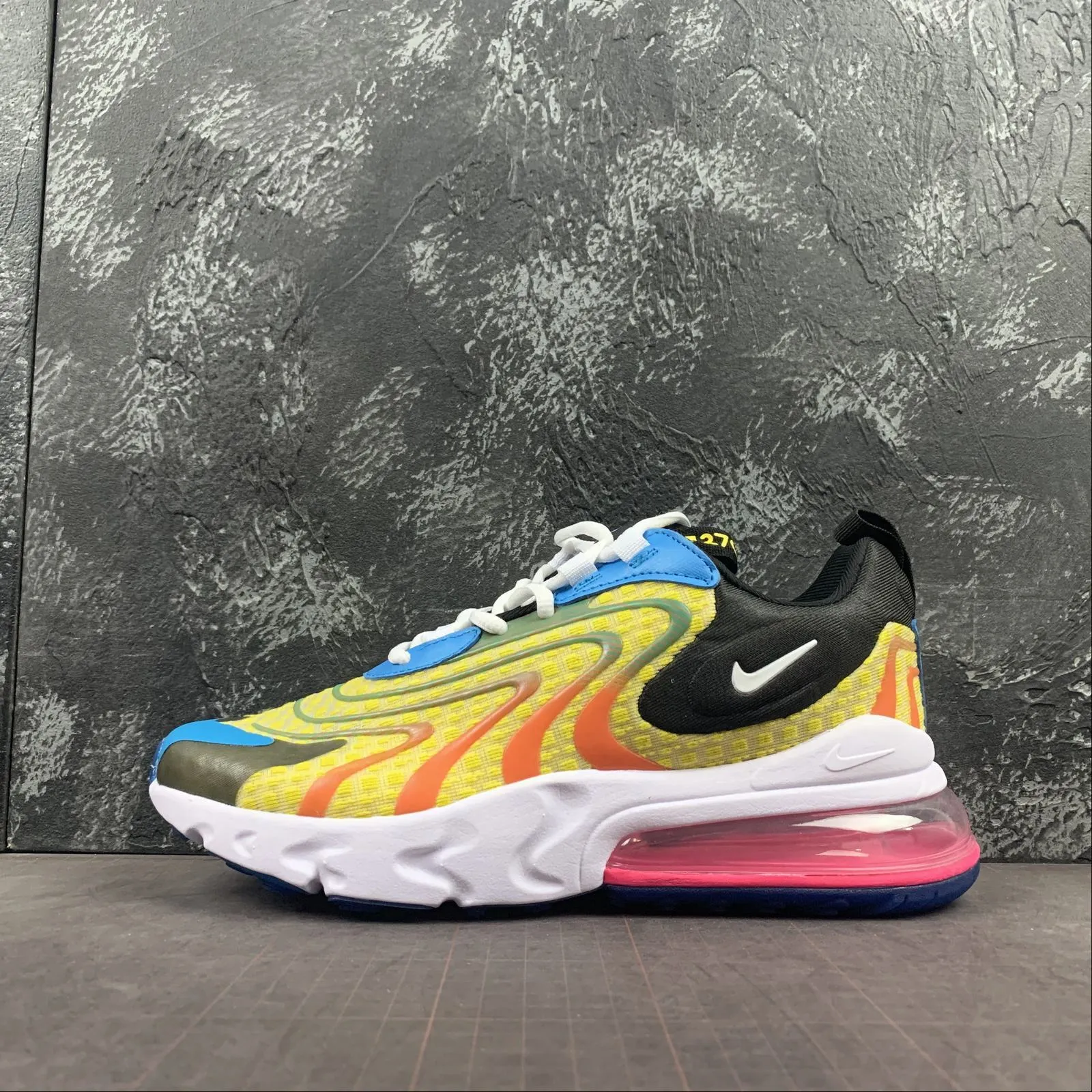 Ventilated Upper lightweight - construction shoes Air Max 270 React Yellow CD6870-403