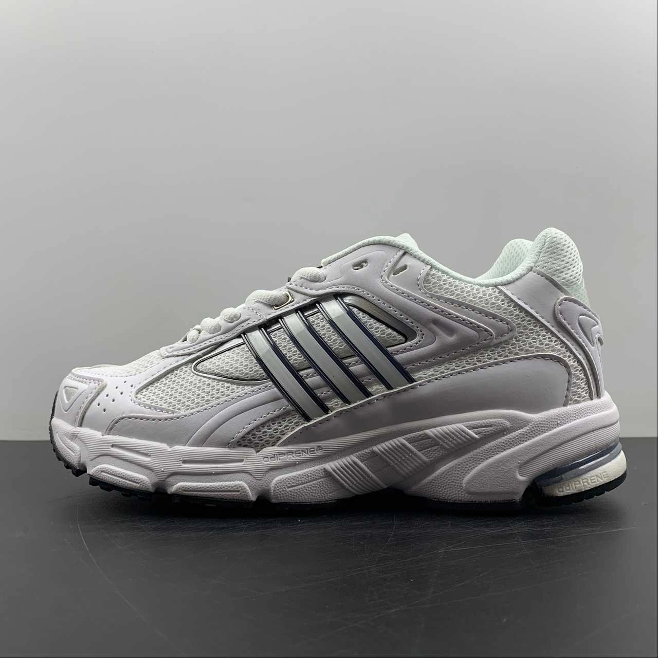 Lightweight Design Off Road Running Adidas Response CL White Core Black