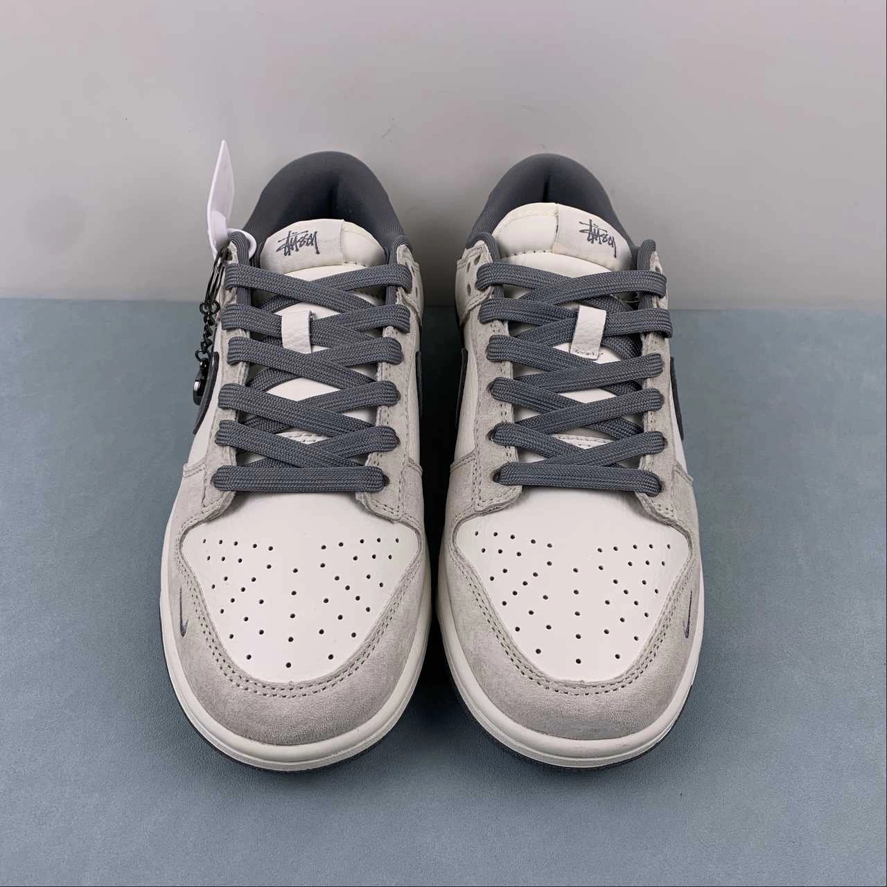 Timeless Chic Stussy x SB Dunk Low Off White Gray Navy Blue DQ1098-339