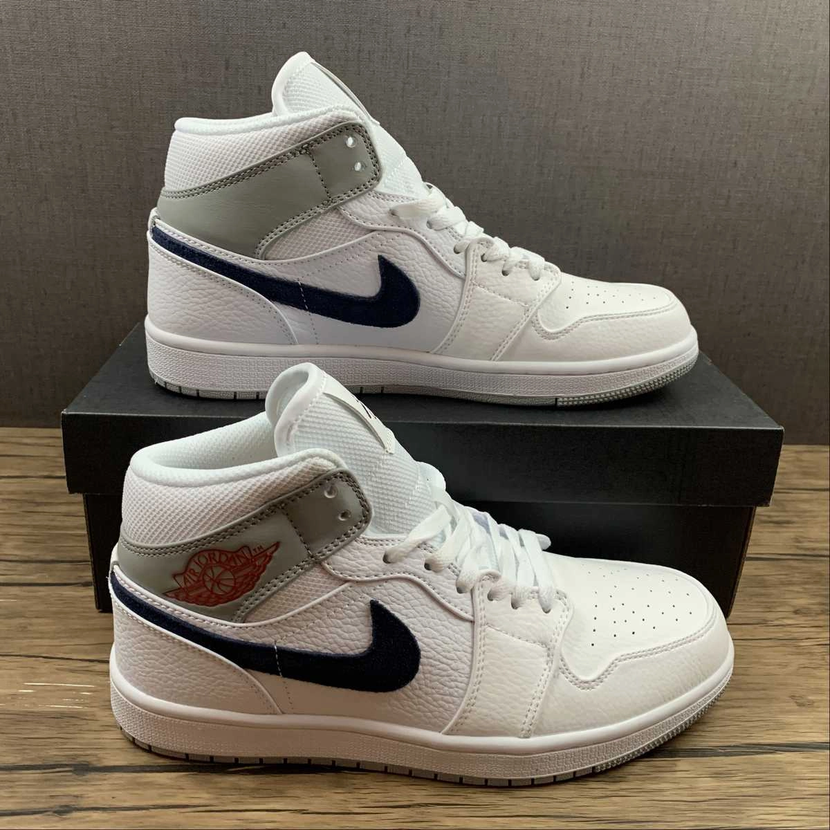 Air Jordan 1 Mid ??Paris?? White Blue Grey (2022) DR8038-100 Foam Cushioning
