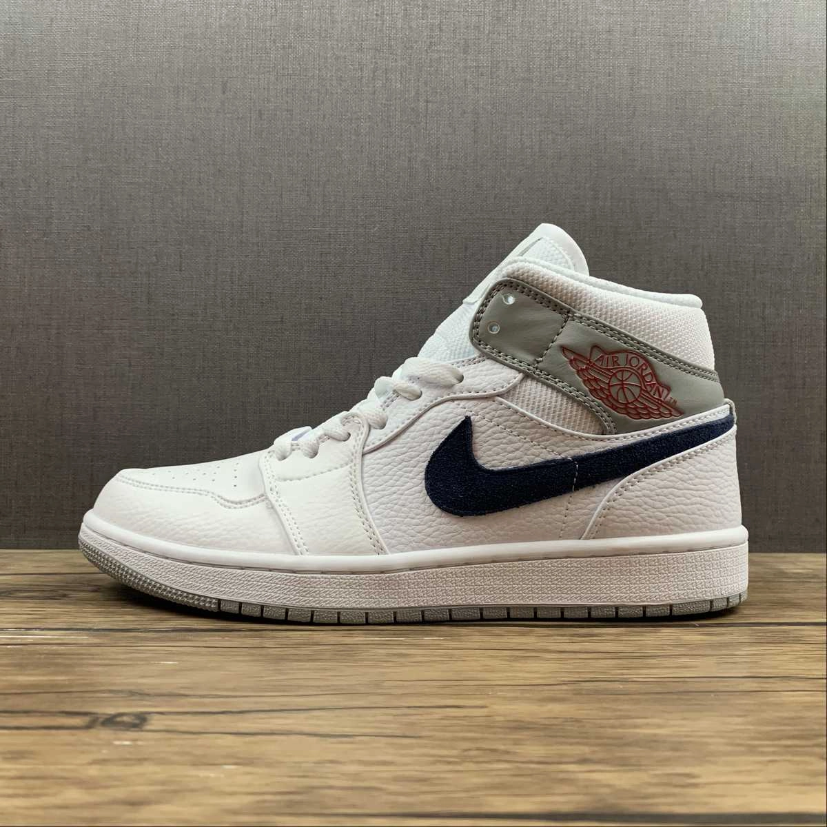 Air Jordan 1 Mid ??Paris?? White Blue Grey (2022) DR8038-100 Dynamic Motion