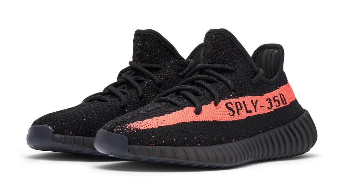 YEEZY 350 V2 CORE RED Bus stop