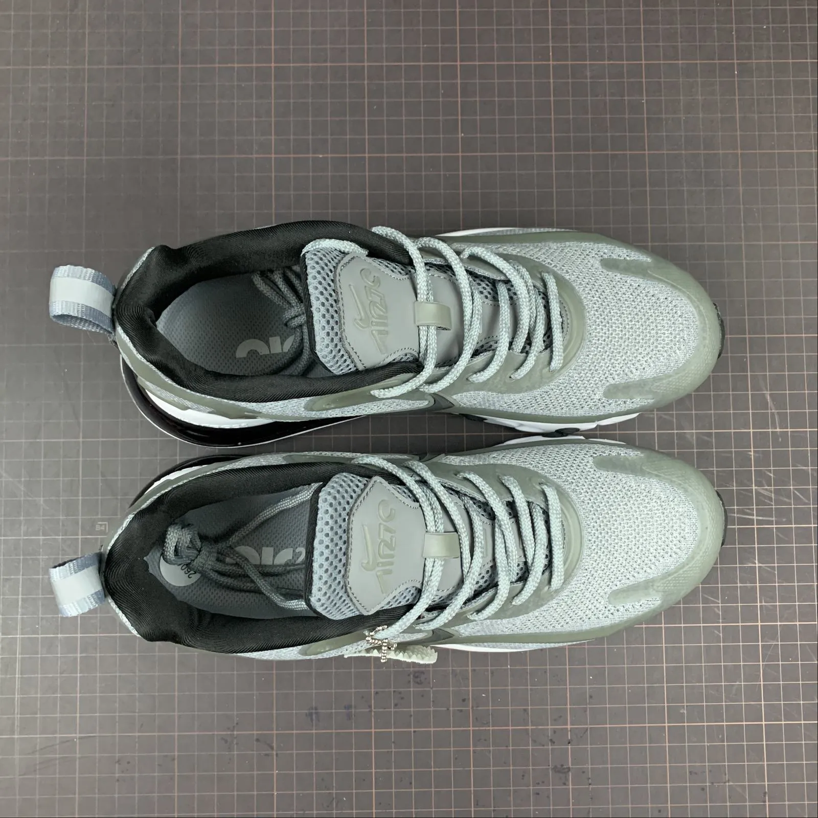 padded tongue shoes Air Max 270V2 Black Tech LT Grey Black AO4971-104