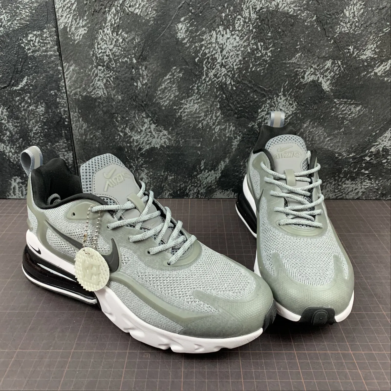 foam insole shoes Air Max 270V2 Black Tech LT Grey Black AO4971-104