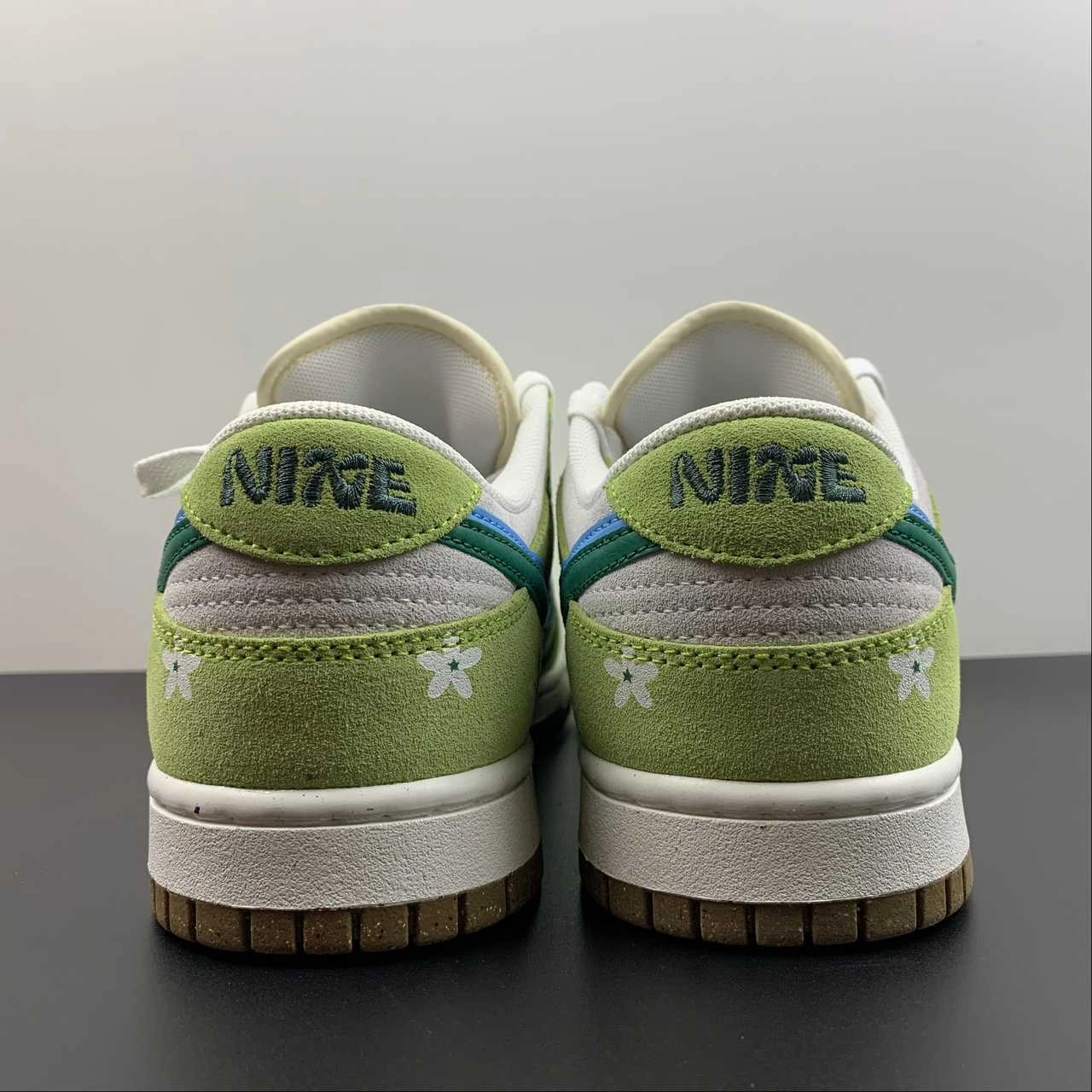 Sneaker Repairs SB Dunk Low 85 Green Blue Red DO9457-125