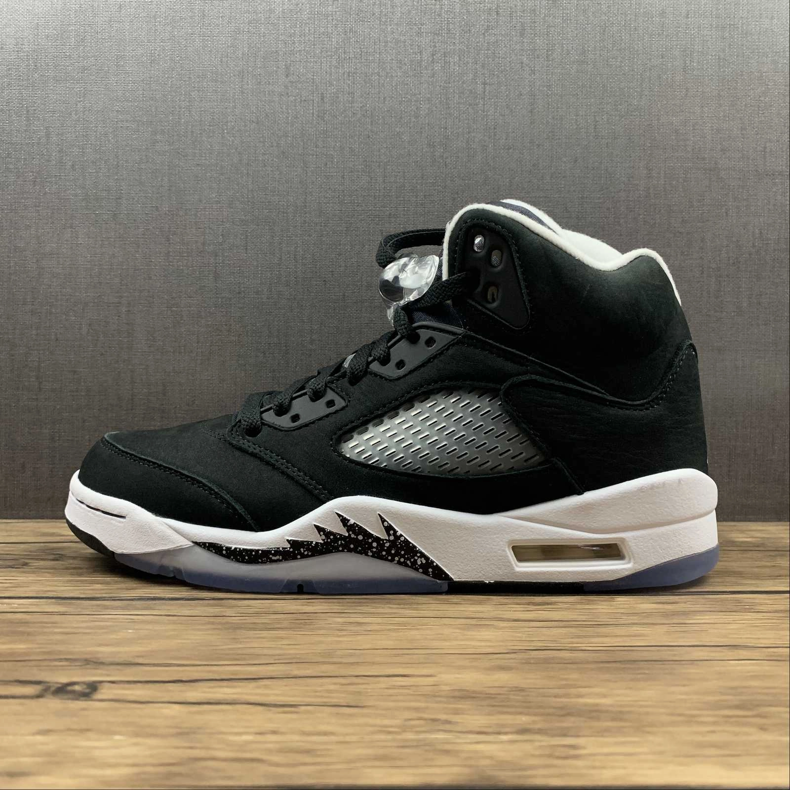 Air Jordan 5 Retro Black Cool Grey-White  CT4838-011 Grounded Stability Pods